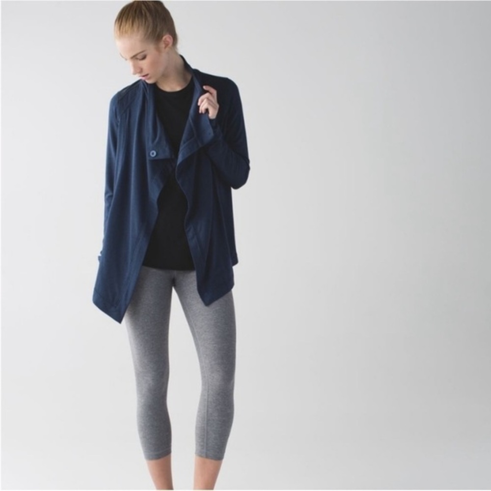 🧘 Lululemon Coast Wrap jacket long sleeve in Navy & Heathered Gray
